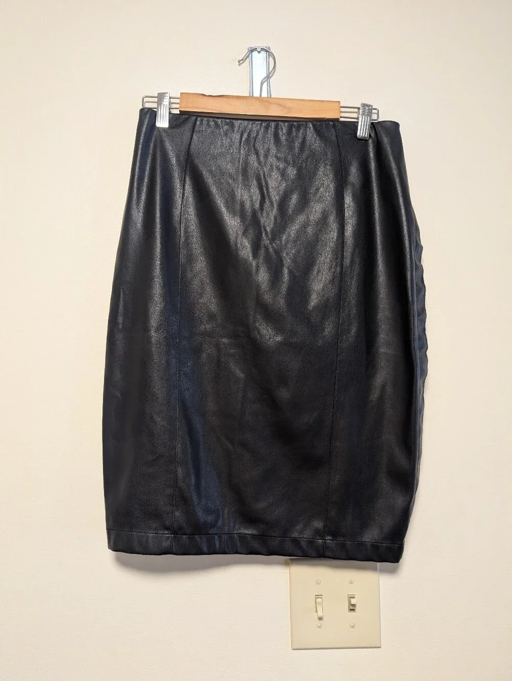 KF/KAUFMANFRANCO Black Skirt Size 6